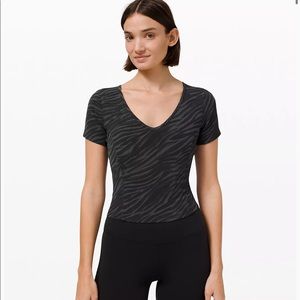 Lululemon Nulu Cropped Slim Yoga Short Sleeve